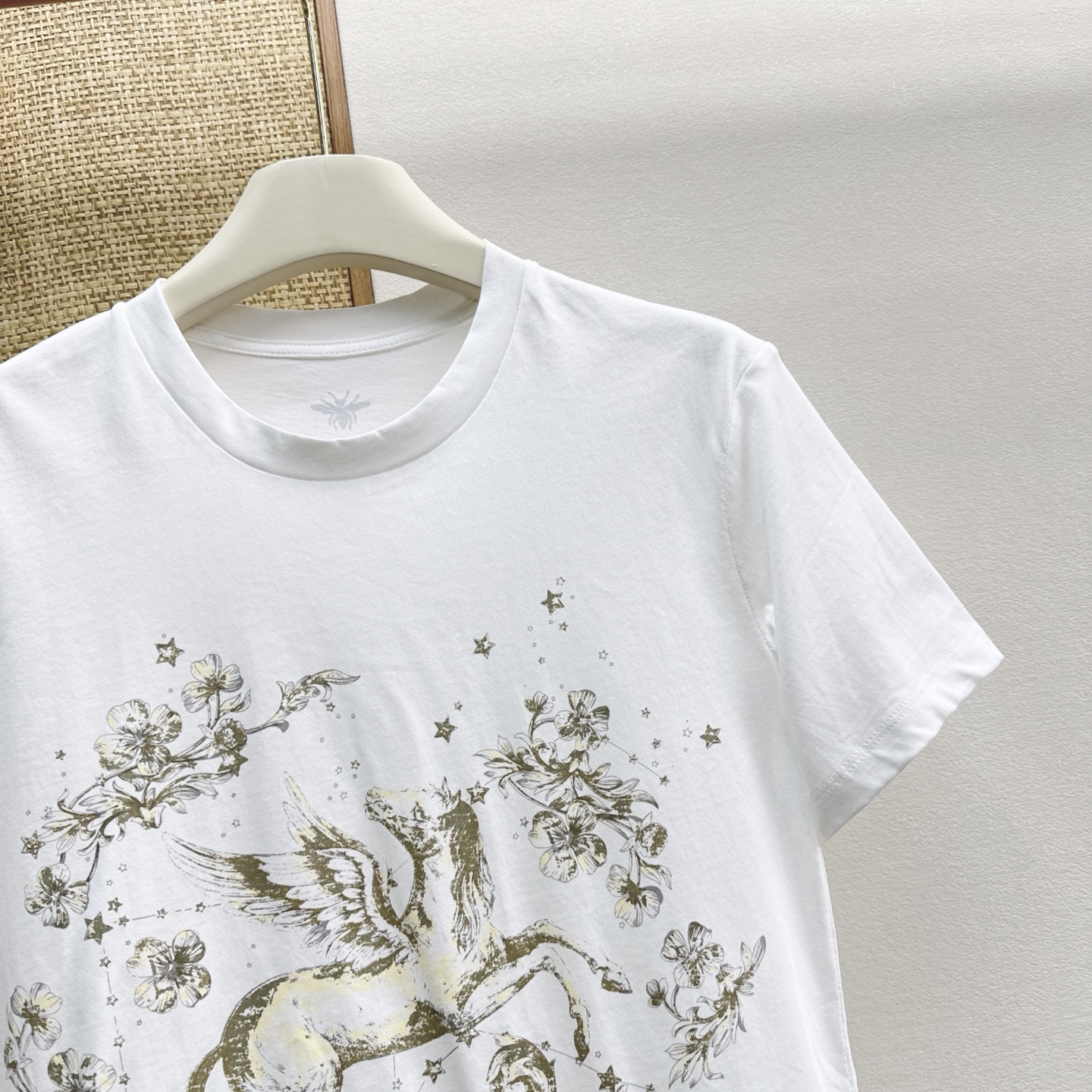 Women's short sleeves